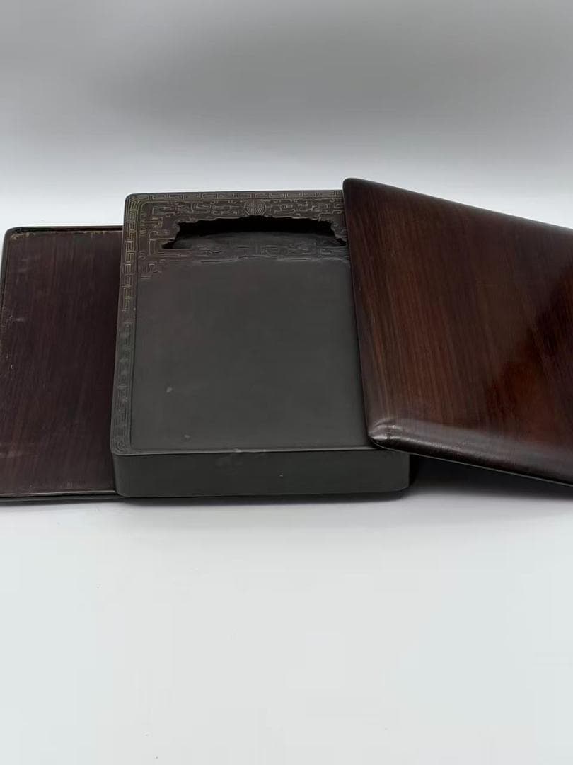 明時代　古端渓硯　浮雕螭龍文 双龍戲珠文　水坑紫端硯 元硯箱 極上品(B-89)