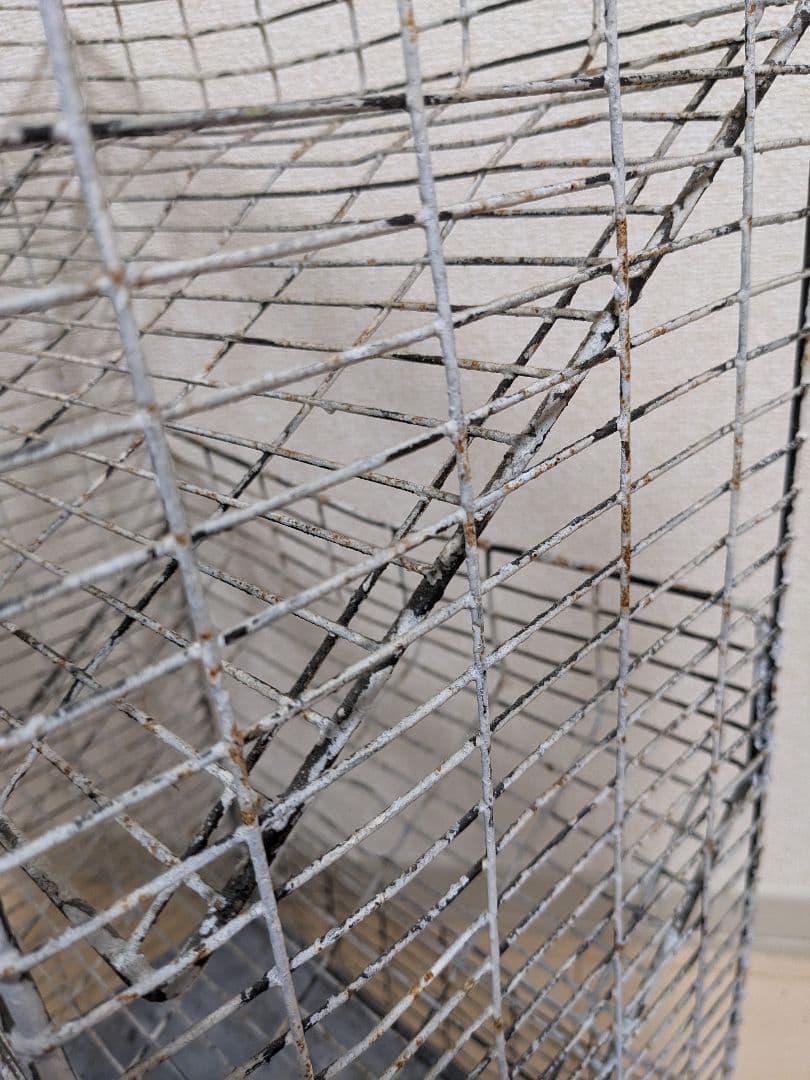 シャビー　昭和レトロ　金属製ワイヤーラック　使い方はあなた次第