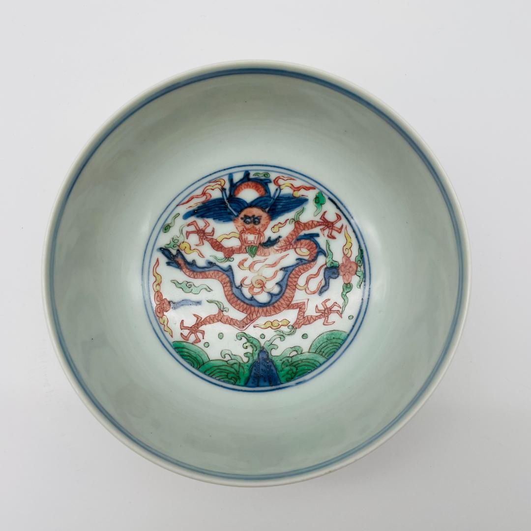 【明】陶磁器 五彩五爪龍文椀 官窯 銘 大明万暦年製 景徳鎮 中国美術 中国古玩