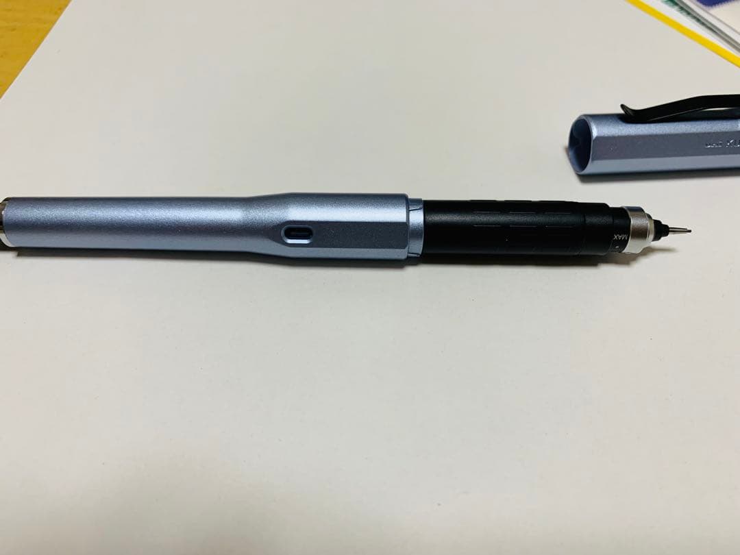 クルトガダイブ　限定色カスケードブルー