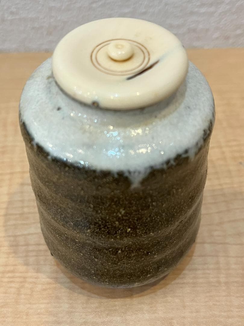 茶道具　茶入　唐津焼（朝鮮唐津）鏡山窯　井上東也作　共箱付