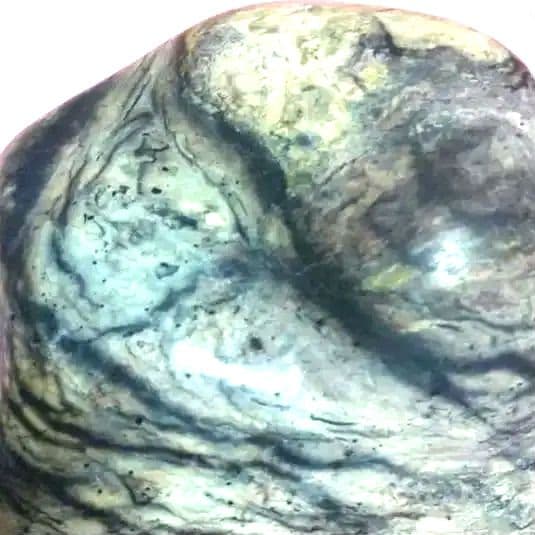 置石 ポリッシュ済み 重さ1.３kg