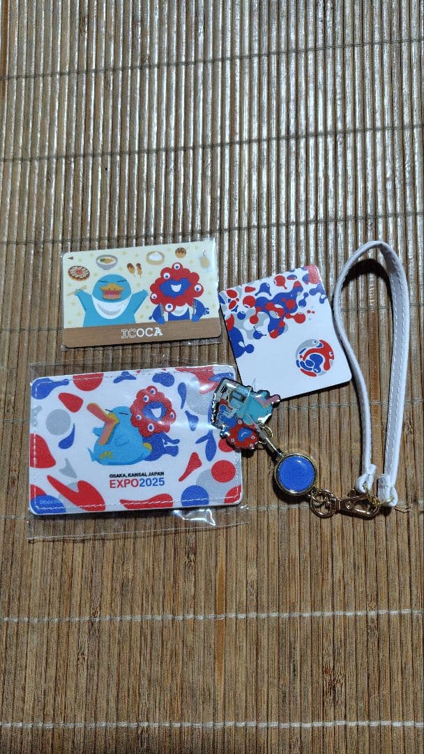 EXPO 2025 ミャクミャクとイコチャンとの合皮パスケース
