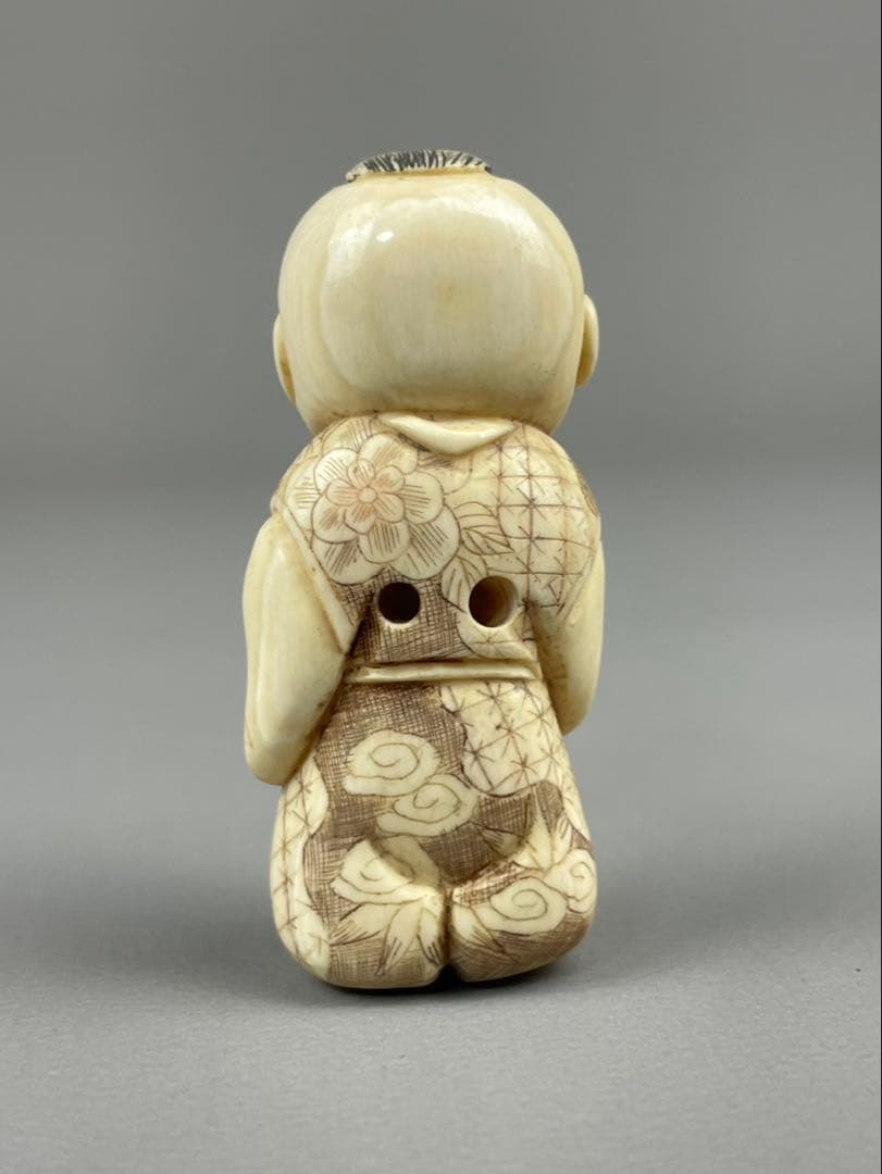 時代根付 極上細密彫り白材マンモス牙製 作家物 中国美術 天然素材 唐子 男の子