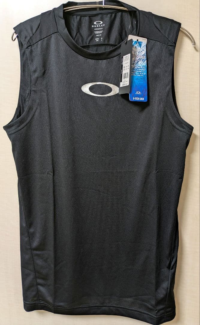 OAKLEY タンクトップ　パンツ　NESTA ポロシャツ　ベルト　ゴルフ