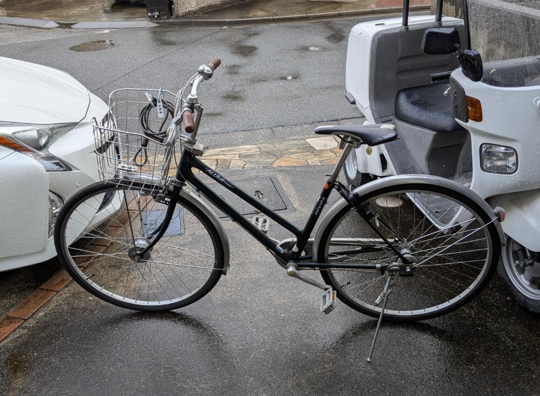 ミヤタ 　シティサイクル （27インチ& 内装３段）　[手渡し限定]