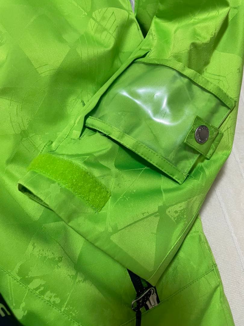 極美品phenix フード付きスキーウェアセットL 1回のみ！