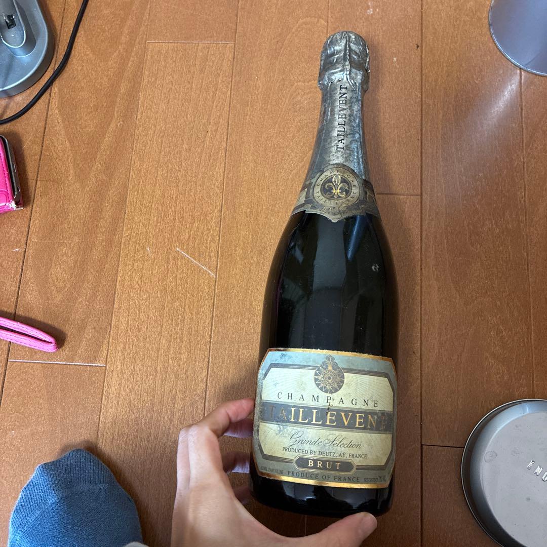 Taillevent Brut シャンパン 21世紀記念缶