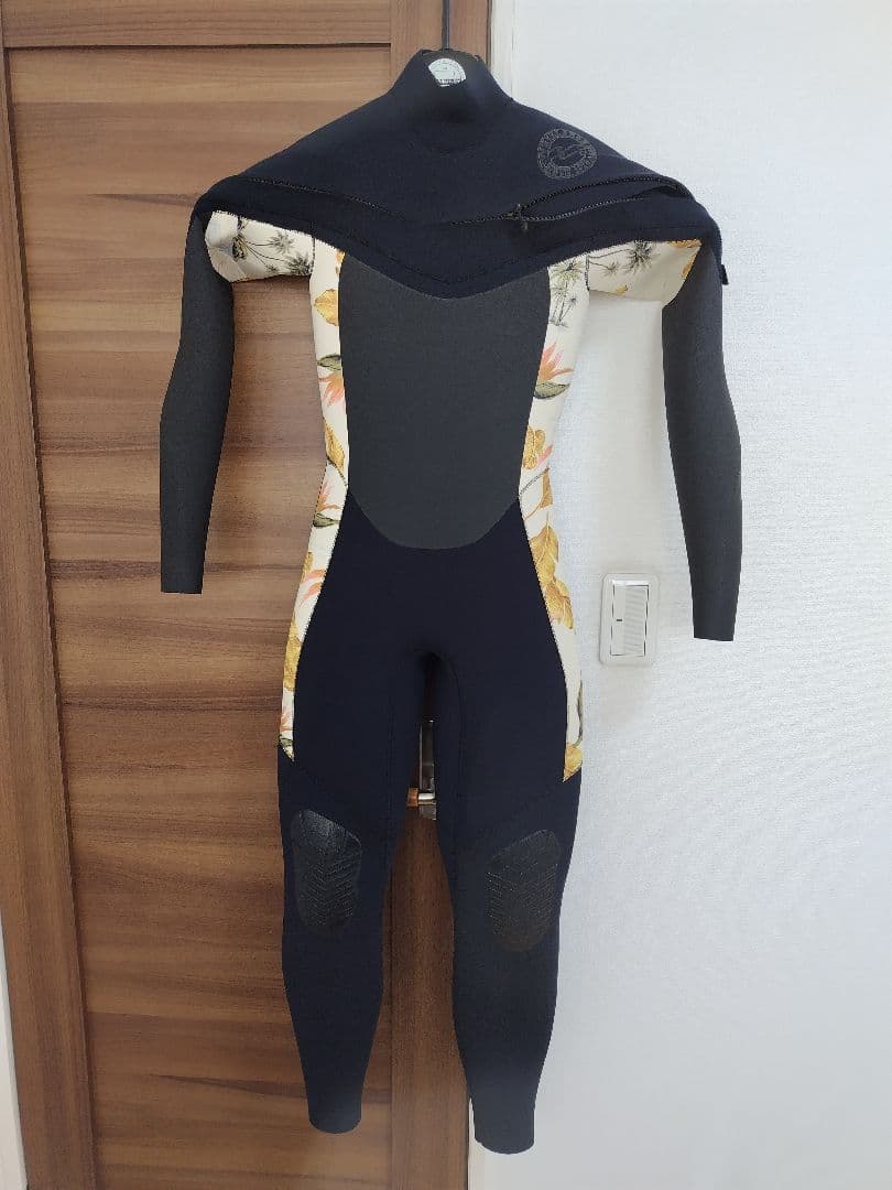 ビラボンセミドライ レディースMLサイズ新品、送料無料！