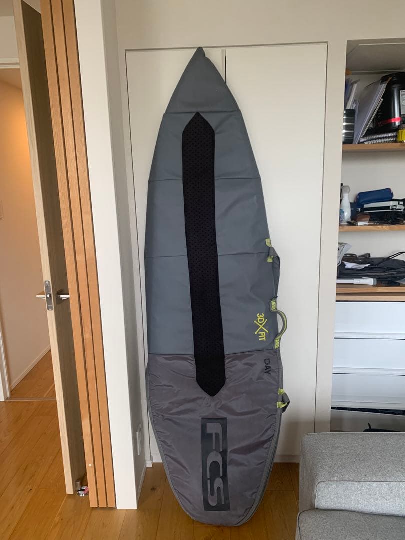 サーフボード(ケース・リーシュ・デッキパッド付き)Surfboard