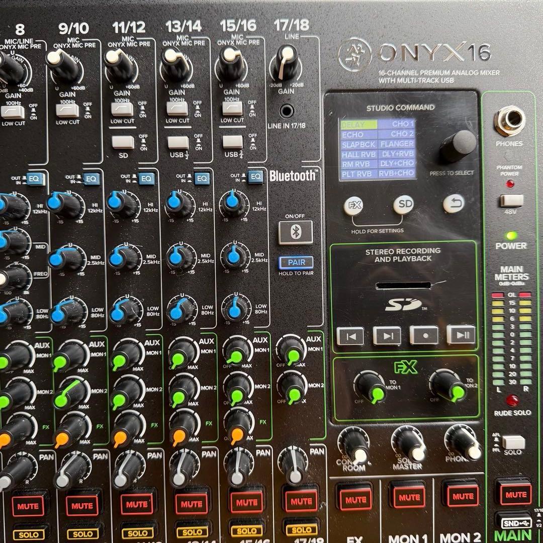 Mackie ONYX16アナログミキサー