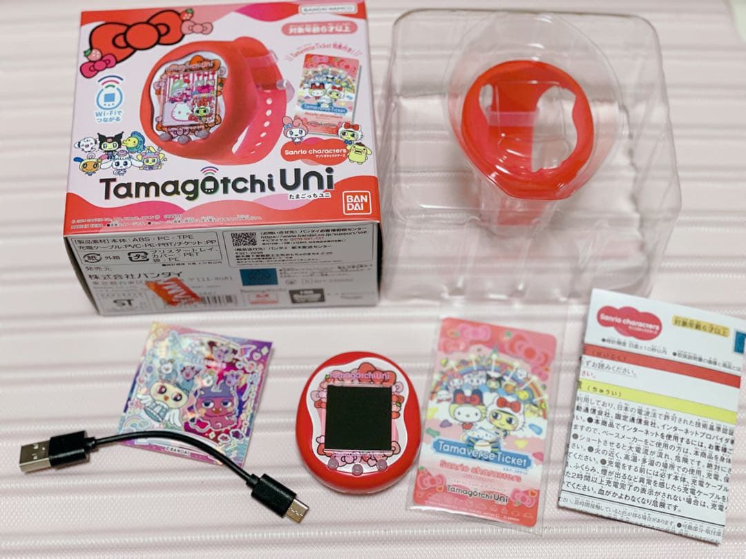 【値下げ中】たまごっちuni サンリオコラボ　tamagotchi uni