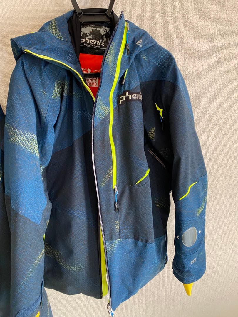 美品！Phenix スキーウェア Lサイズ ネイビー/イエロー