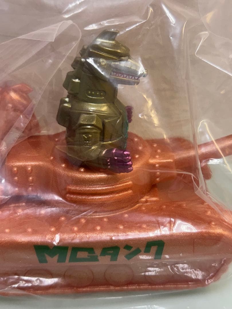 キャラクティックス　MGタンク　新品　ソフビ　ゴジラ　ヘドラ　TFO限定版 　①