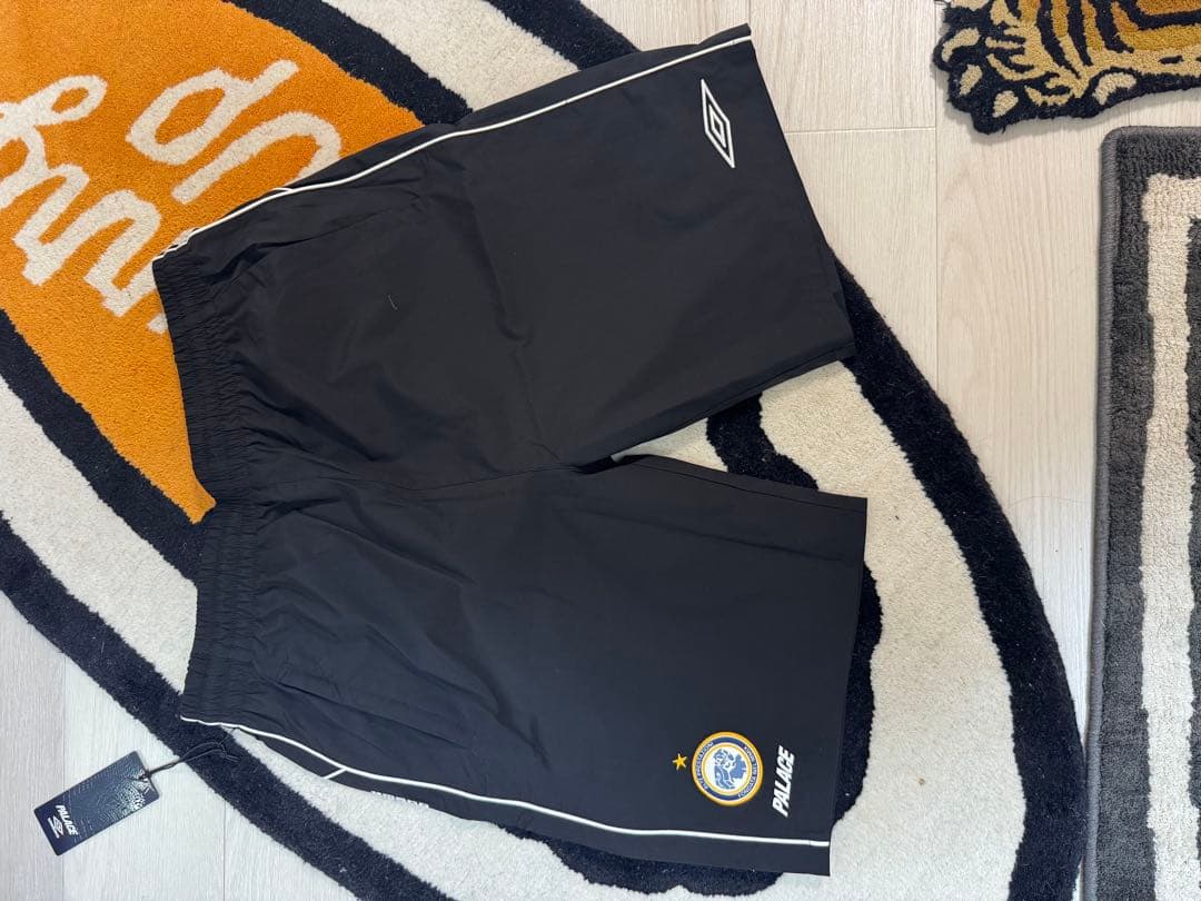 Palace x Umbro ハーフパンツ