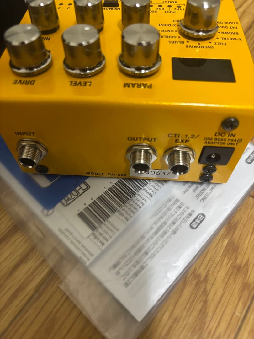 BOSS OD-200 オーバドライブ、ディストーション、ファズ