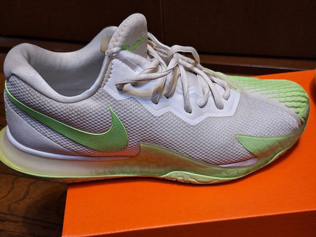 Nike Rafael Nadal テニスシューズ 値引きしました。