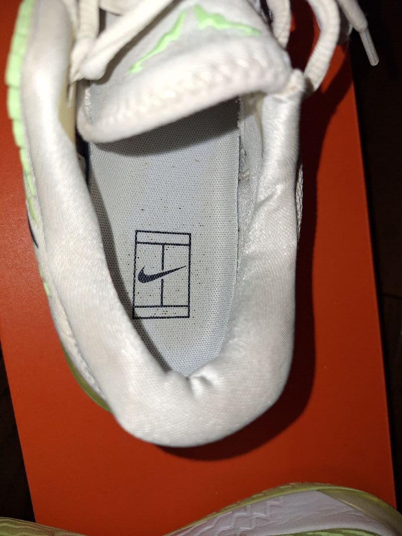 Nike Rafael Nadal テニスシューズ 値引きしました。