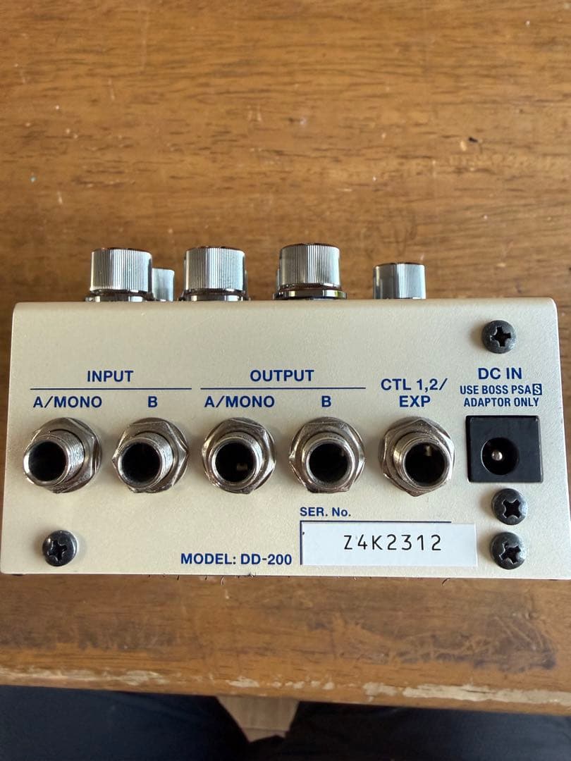 BOSS デジタルディレイ DD-200