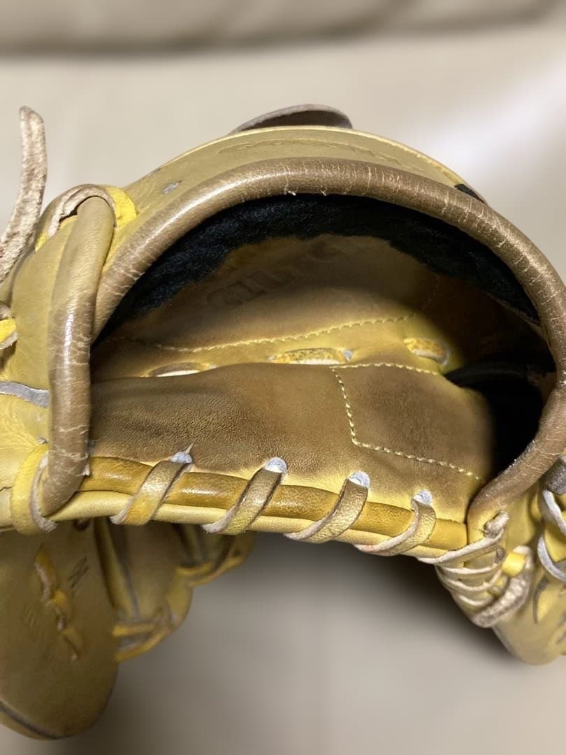 ごりら印の野球道具　硬式グローブ イエロー　30cm