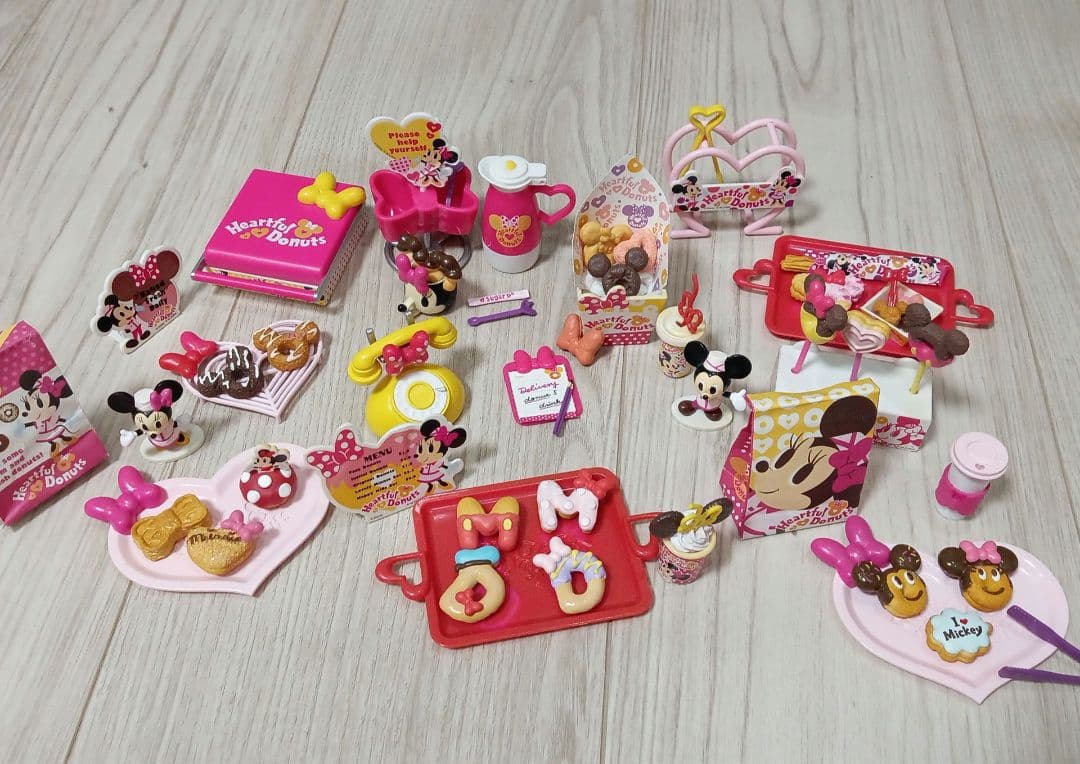 ミニーマウス ラブラドーナッツ全8種セット コンプリート
