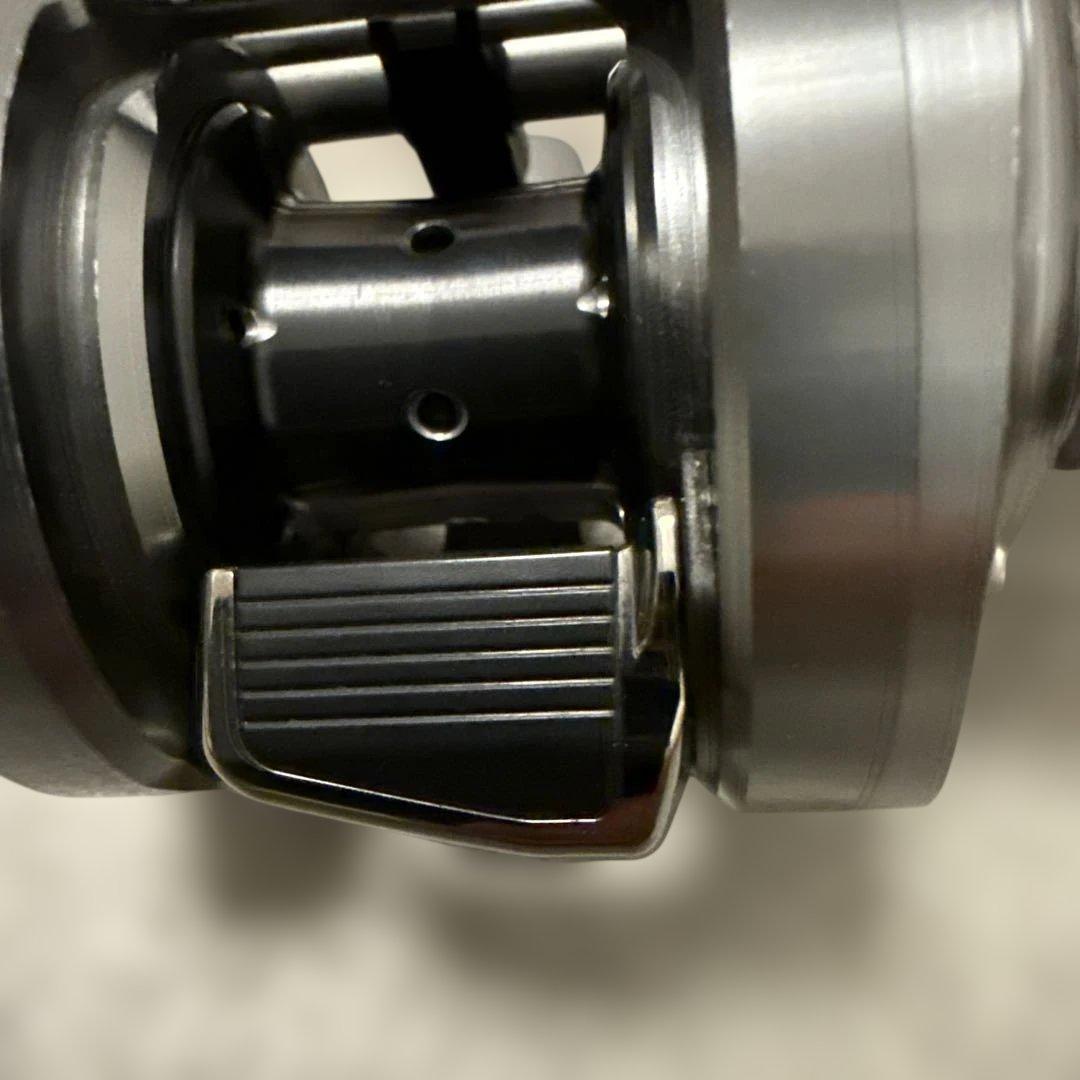 シマノ 20 カルカッタ コンクエストDC 100