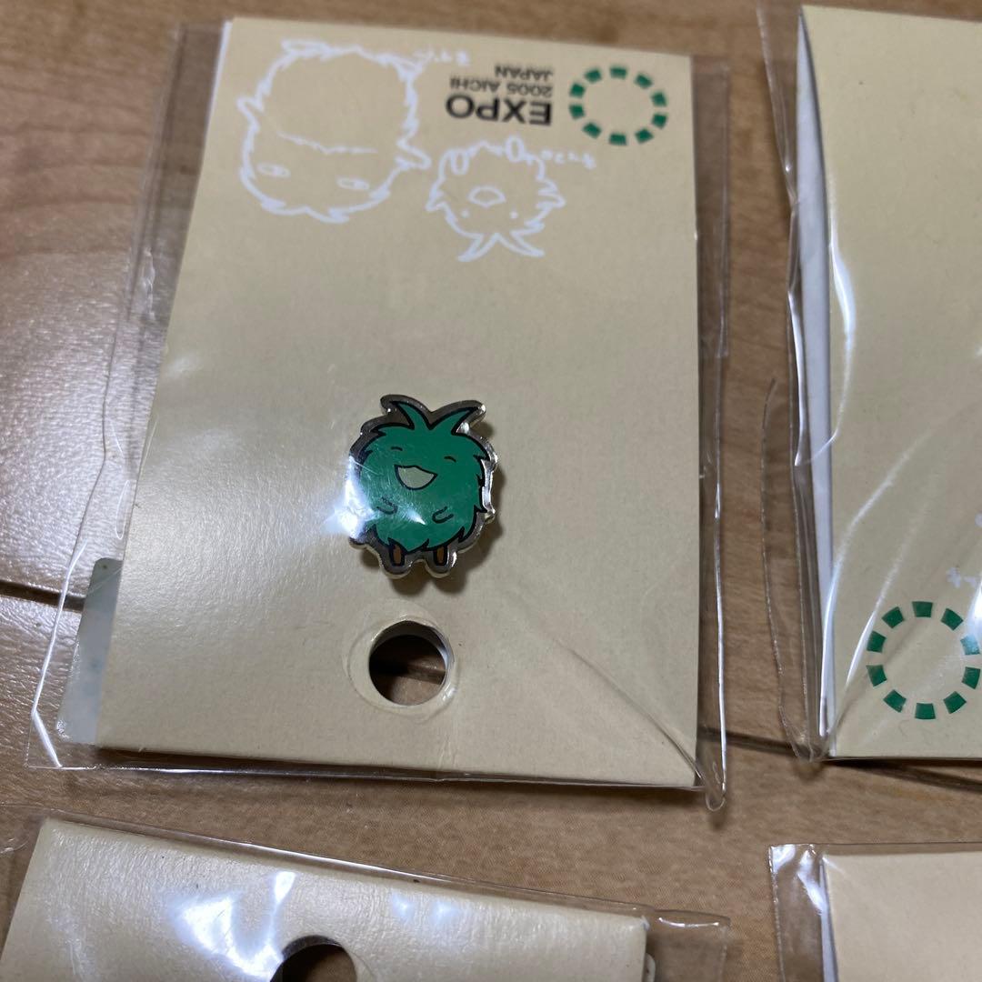 エキスポ2005愛知の緑色キャラクターのピンバッジ8個セット⑥