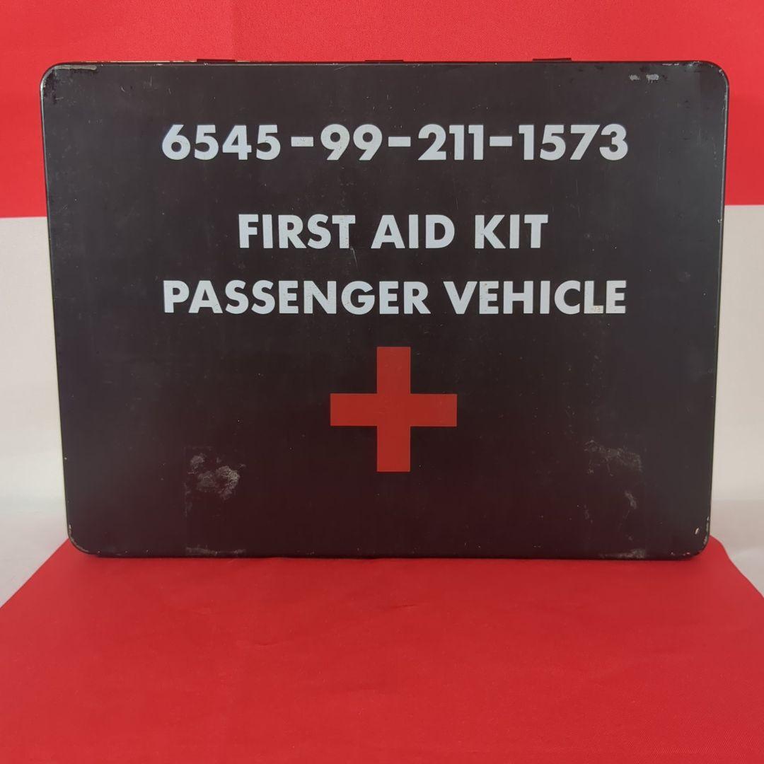 イギリス軍車両 応急処置キット 1950年代物　(中身入り）