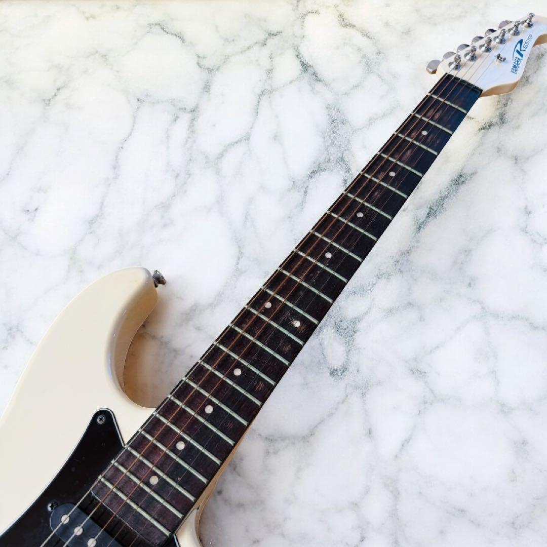 YAMAHA ヤマハ　RGS 112P エレキギター