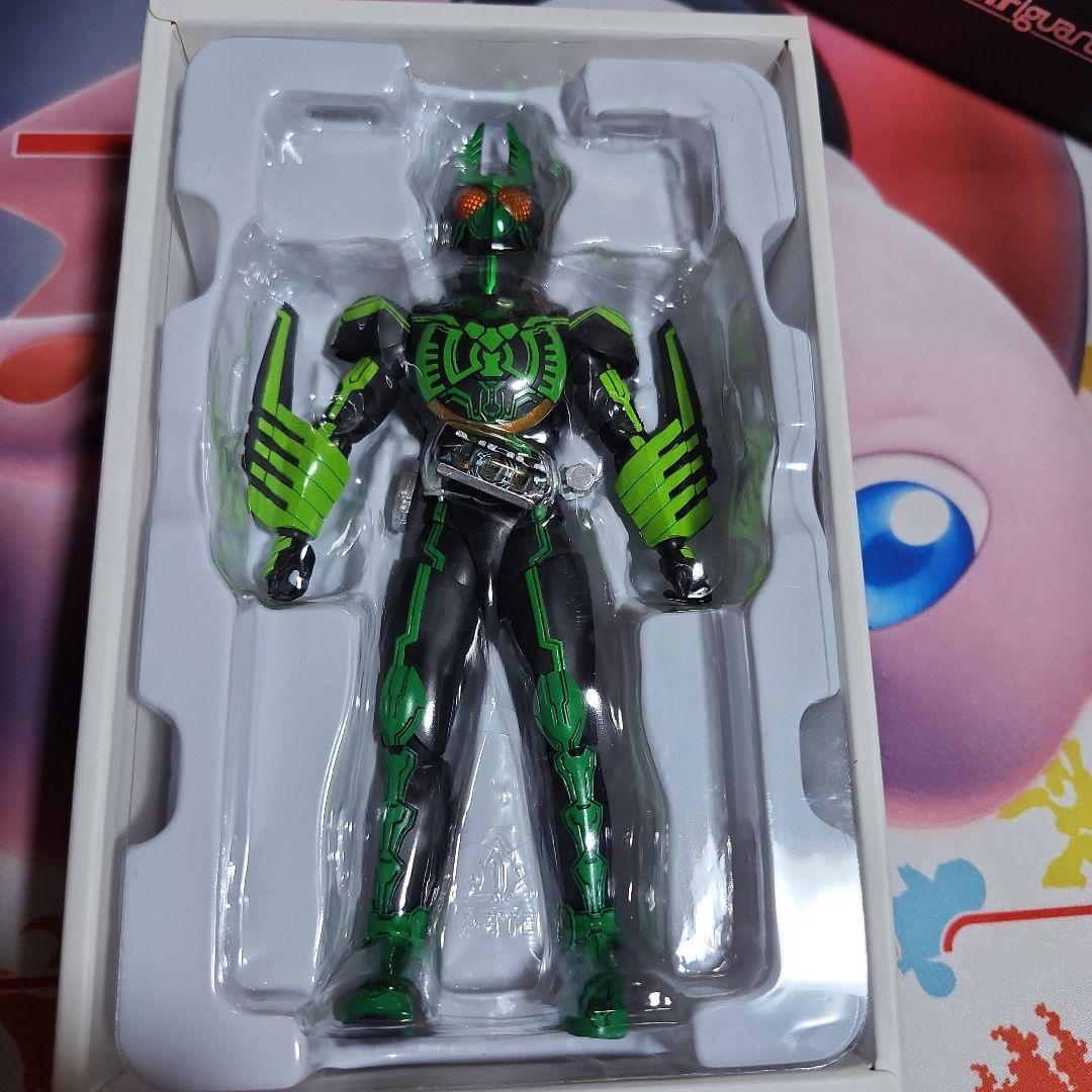 S.H.Figuarts(真骨頂製法) 仮面ライダーオーズ ガタキリバコンボ