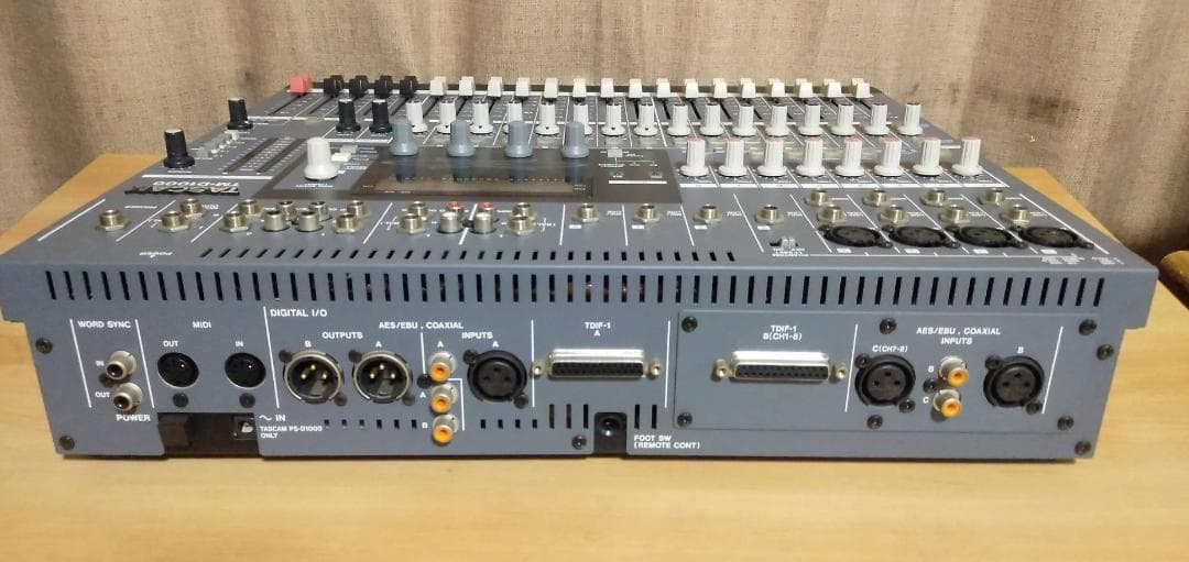 TASCAM【TM-D1000】デジタルミキサー【美品】