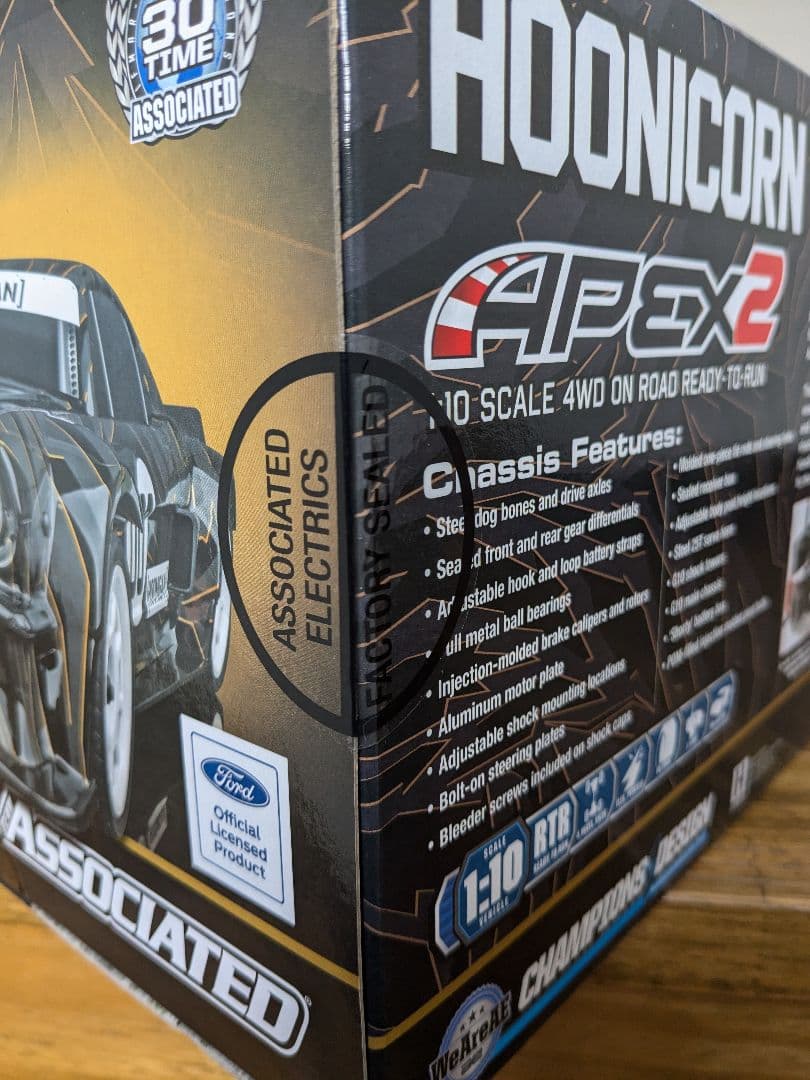 アソシエイテッド　AS30124 Apex2 Hoonicorn RTR 未開封