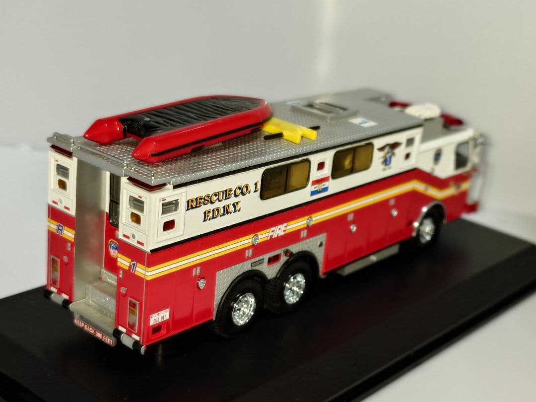 CODE3 Fire Department NY 1/64 ミニカー
