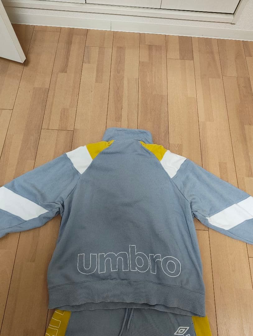 UMBRO×アズール ハーフジップ スウェット