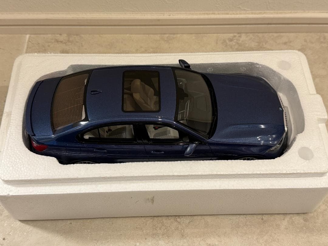 【激レア】 ALPINA B3 ミニカー 1/18 アルピナブルー