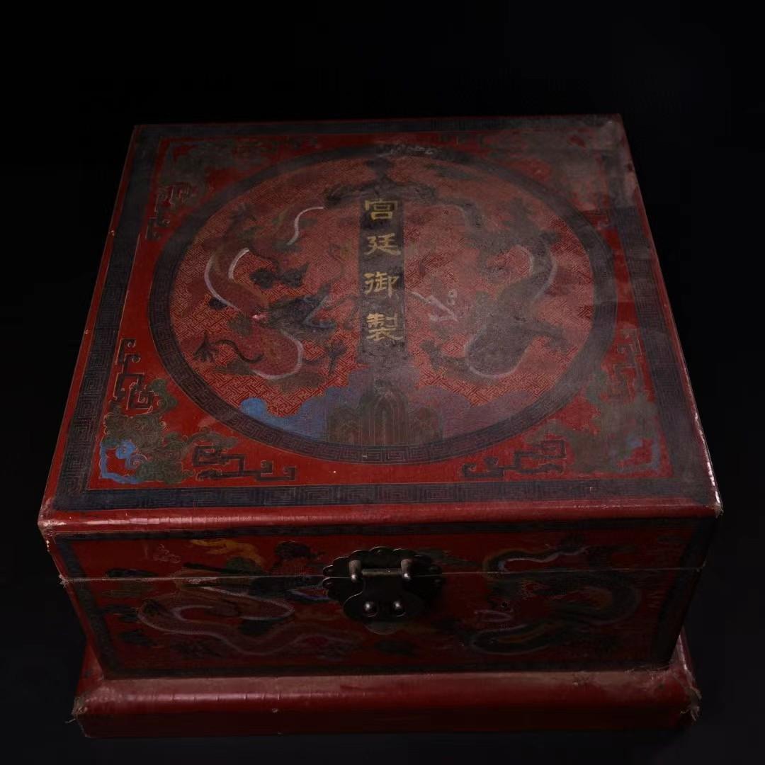 中国古美術・旧蔵粉彩陶磁器中皿・瑞獣龍絵皿・置物・純手描き・漆箱付・文房具・禮品