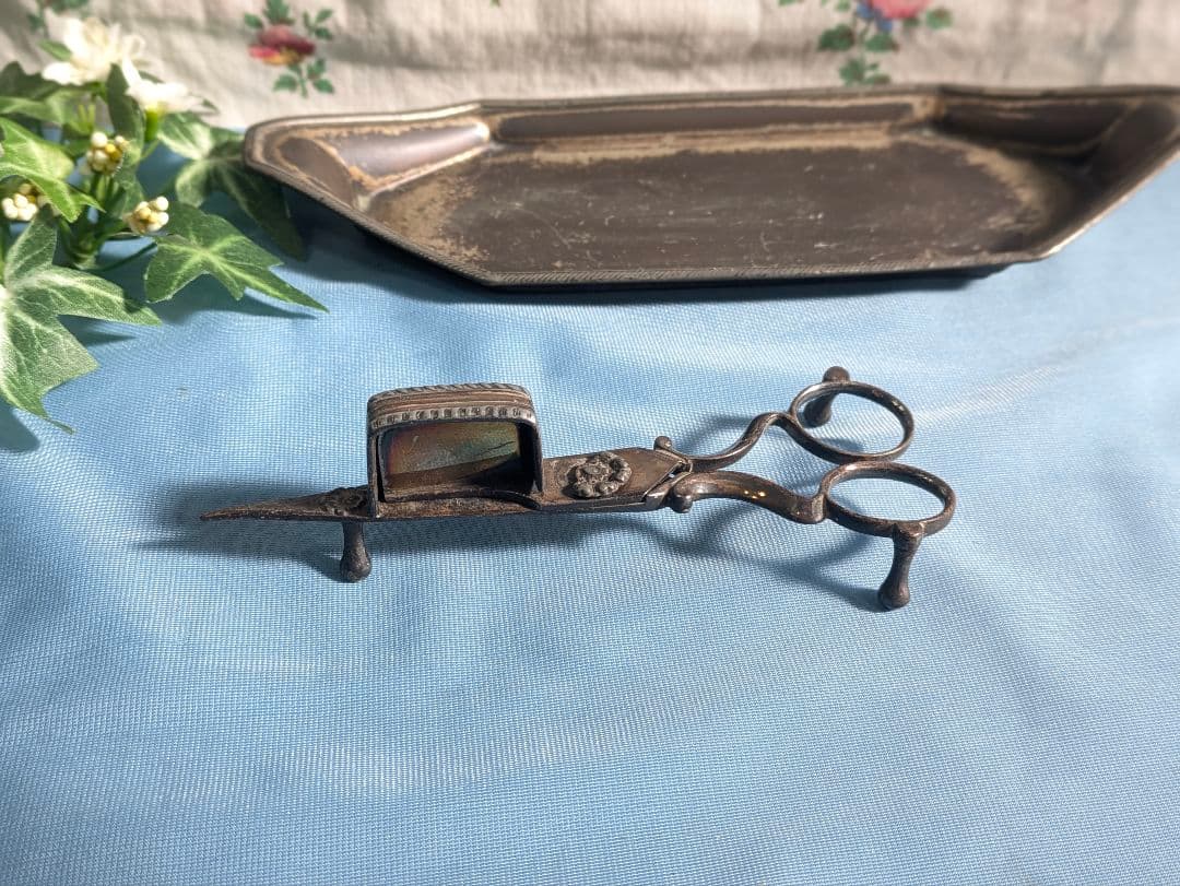 英国 アンティーク ハサミ型 ロウソク消し キャンドルスナッファー　トレー付き