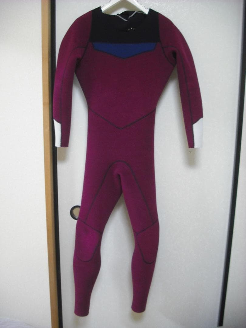 【快適に使えるセミドライ】FUTURE WAVE　ウエットスーツ　ML相当