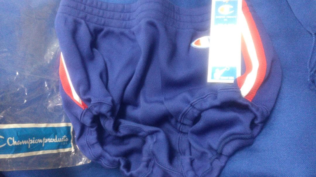 バレーボールウェア　チャンピョン　青紫　Mサイズ　ポリエステル　外袋有　未使用