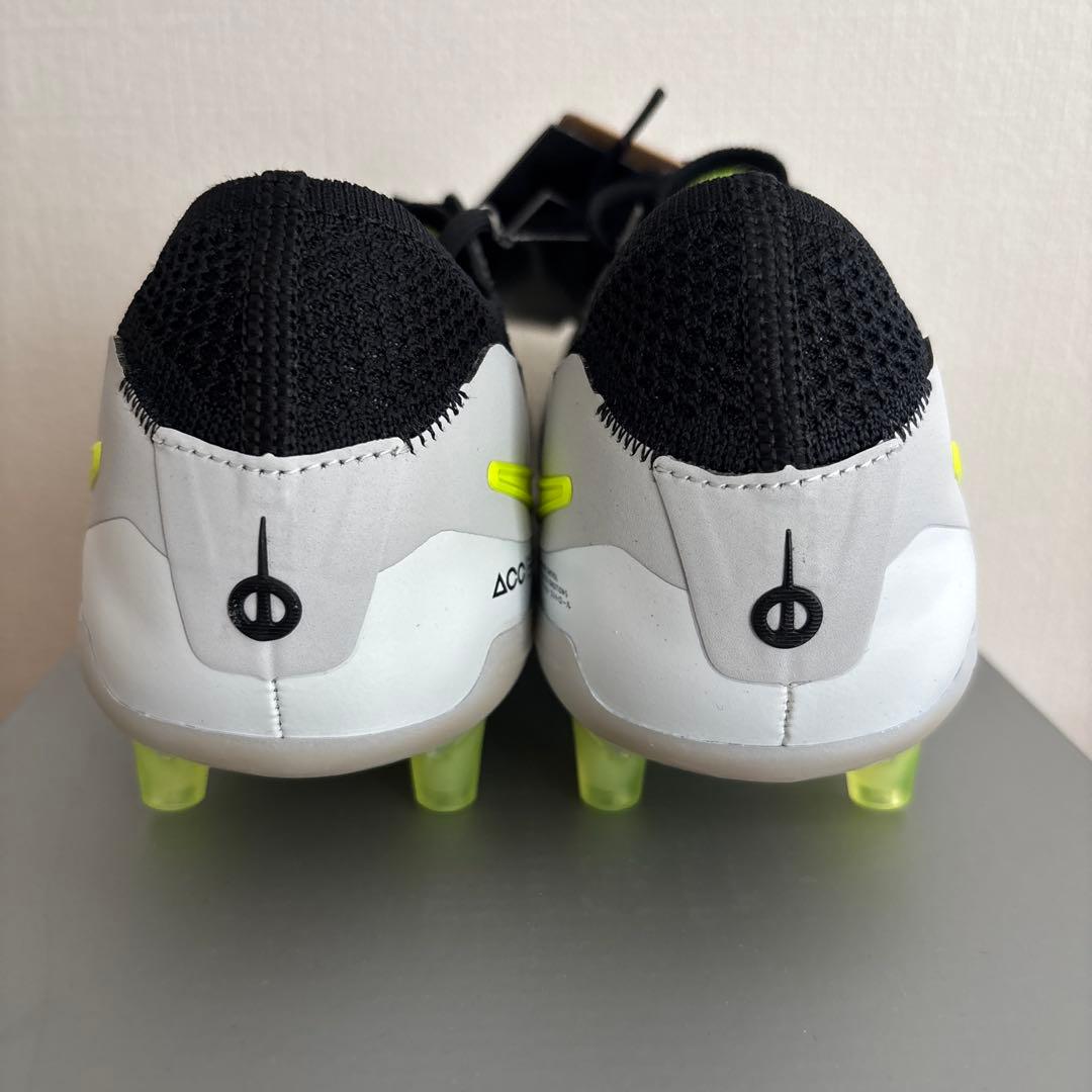 27cm　ナイキ　サッカー　スパイク　ティエンポ レジェンド 　DV4330