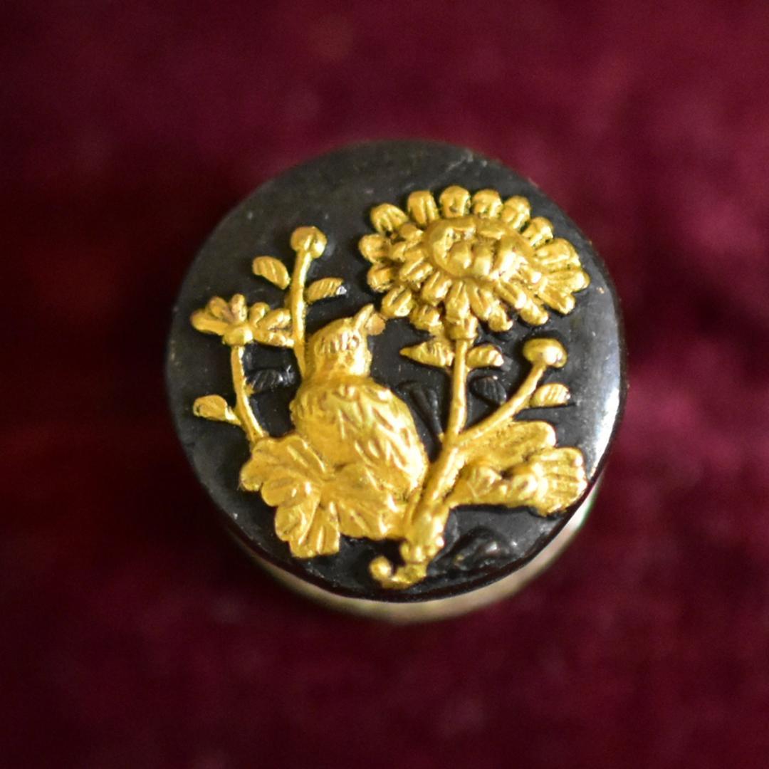 明治期 金工 花鳥図のボタン 里帰り品 本物保証 骨董 骨董品