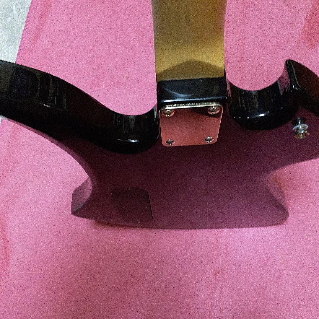 良・美品：サイケペイント・hideモデル。モッキンバード。ソフトケース付属。