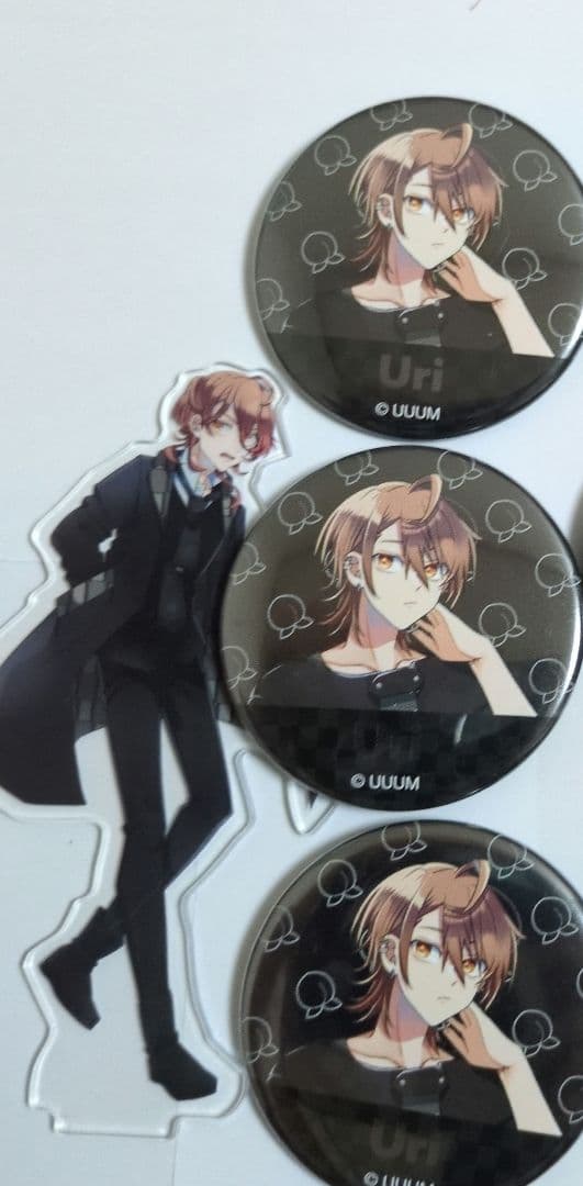 カラフルピーチ　うり　アクスタ　缶バッジ