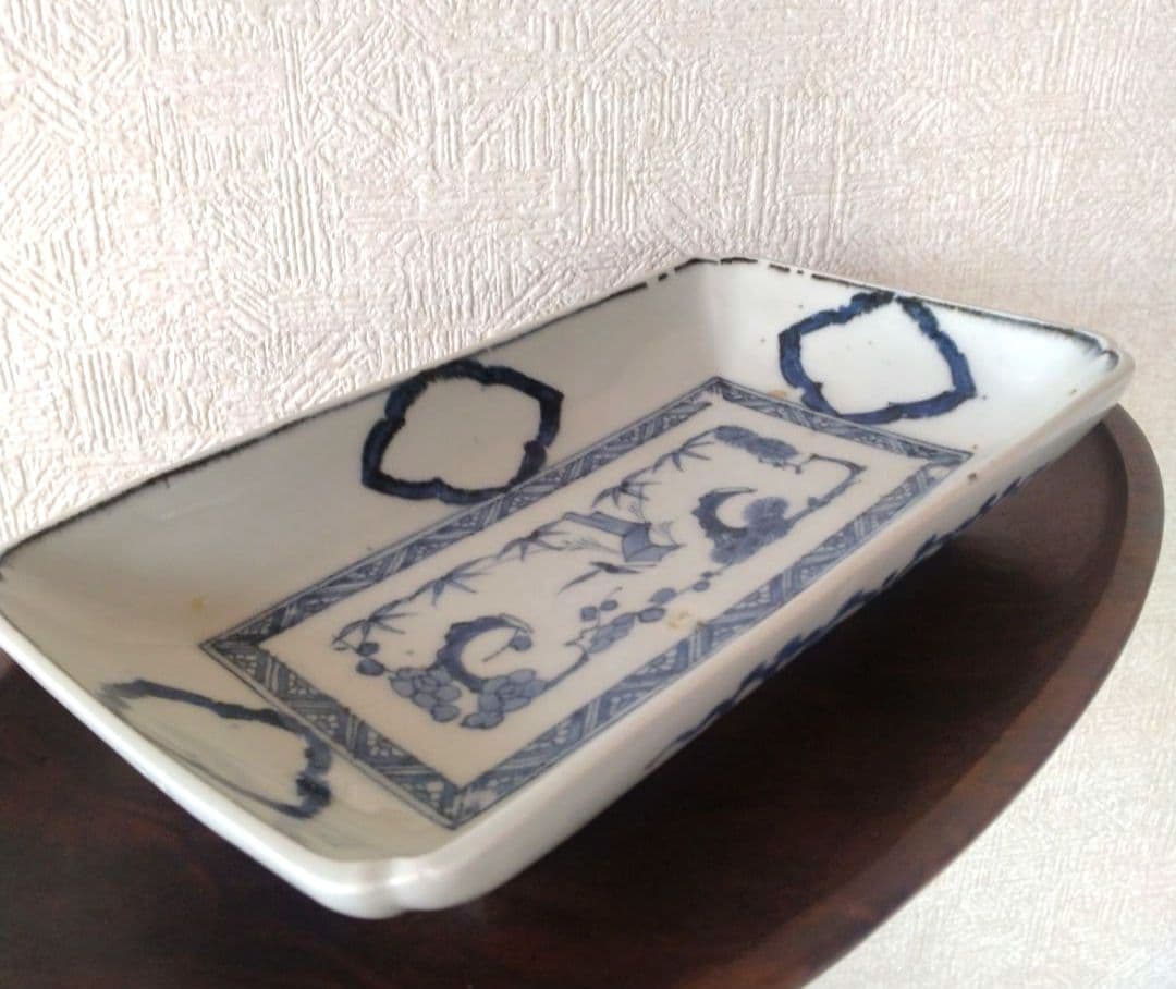 古伊万里染付白抜き木瓜文長皿江戸時代成化年製