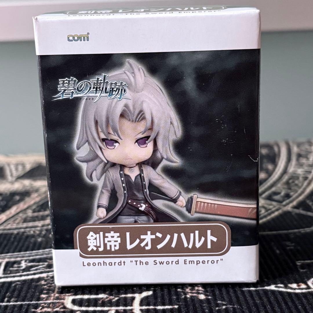 英雄伝説　碧の軌跡　剣帝 レオンハルト　フィギュア