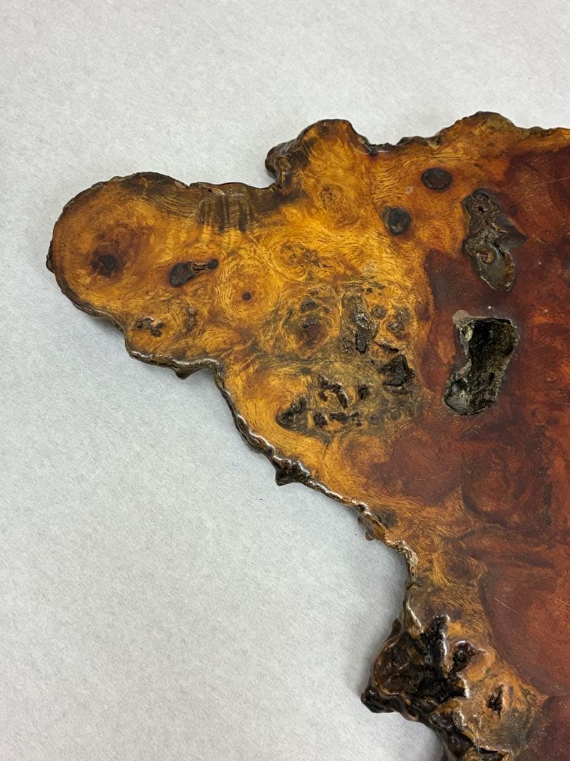 自然形状の木製置物