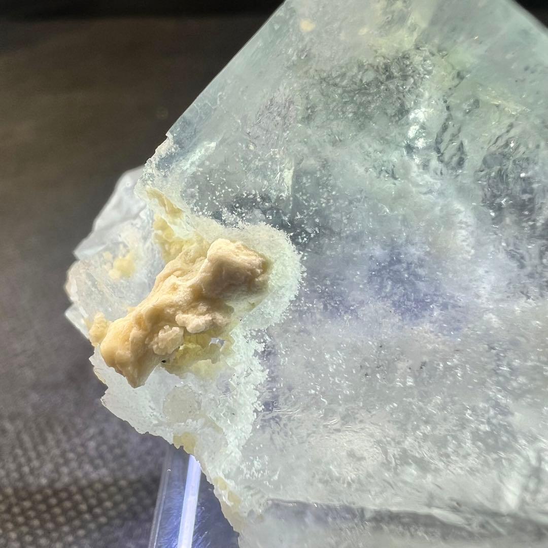 ヤオガンシャン産　「水浅葱色（みずあさぎいろ）」フローライト