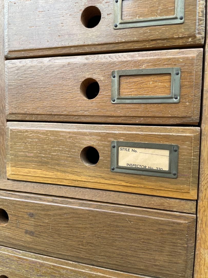 アンティーク 古い小引出し 20杯 ネーム付き 抽斗 小振りなチェスト 収納