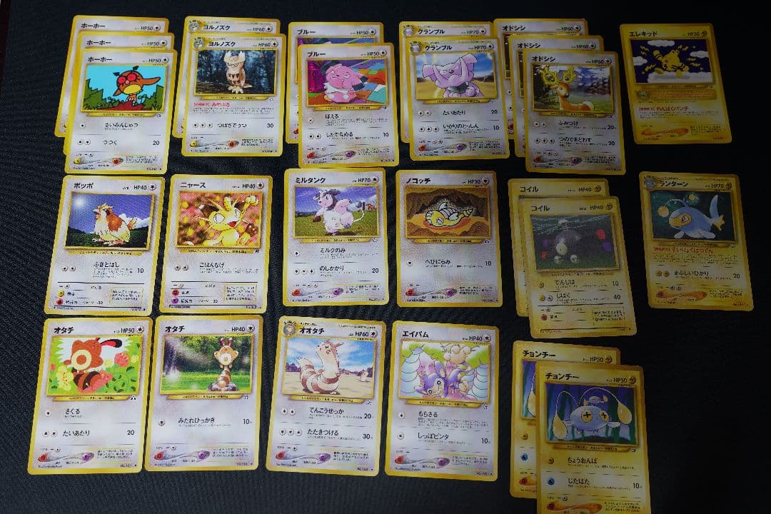 【旧裏面】ポケモンカード まとめ売り 約200枚以上 ルギア ピチュー 御三家他
