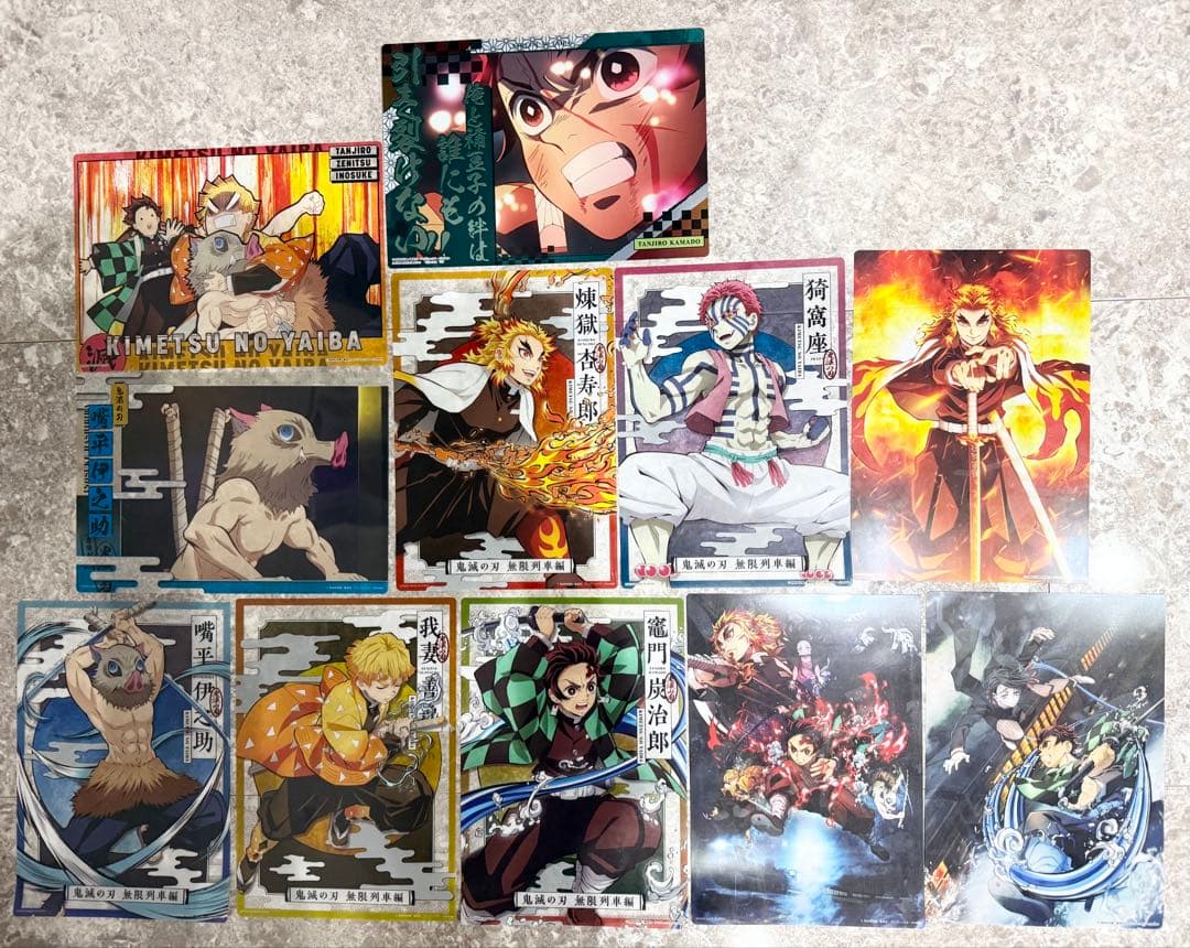 鬼滅の刃　まとめ　おひるねこ　色紙　ラバスト　シール　缶バッジ　アクスタ　引退